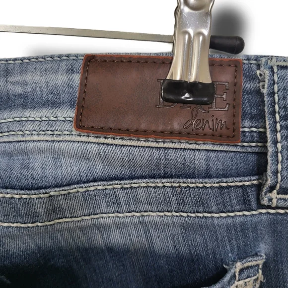 🌿BKE Women's 29L ( 29x33.5) Medium Wash Stella Boot Stretch Distressed Jeans - Picture 12 of 16